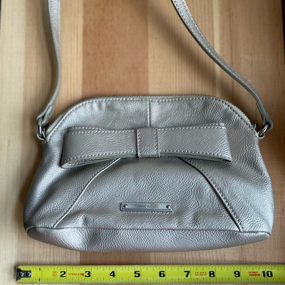 Nine West purse, Small Silver Purse with Bow - Picture 1 of 12